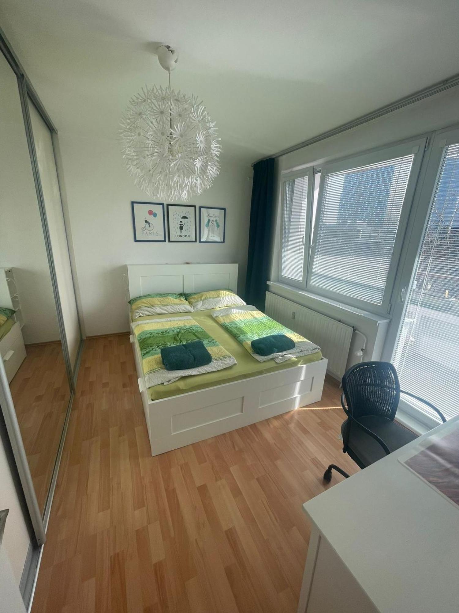 Park View City Center Location Apartment With Balcony 브라티슬라바 외부 사진