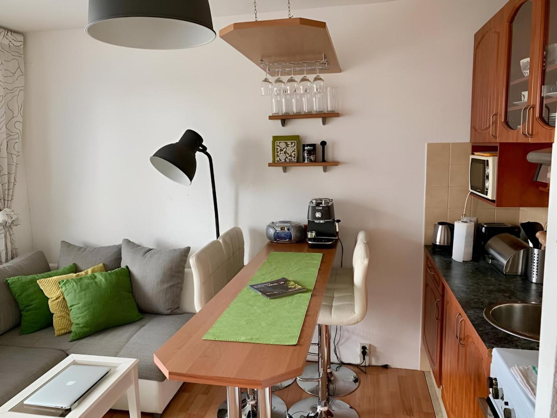 Park View City Center Location Apartment With Balcony 브라티슬라바 외부 사진