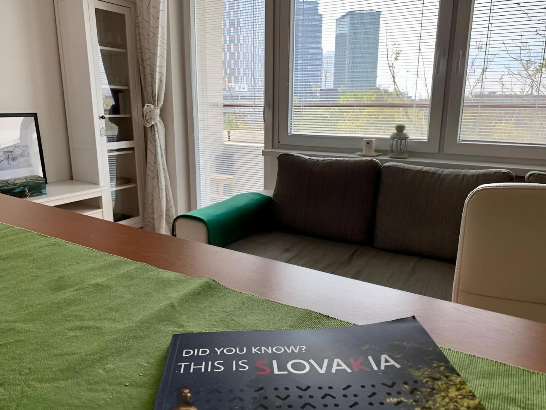 Park View City Center Location Apartment With Balcony 브라티슬라바 외부 사진